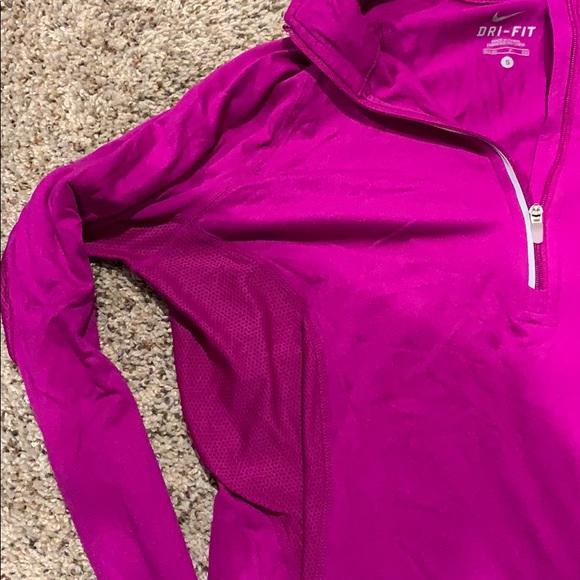 Women’s Nike 3/4 zip pullover - Picture 3 of 3